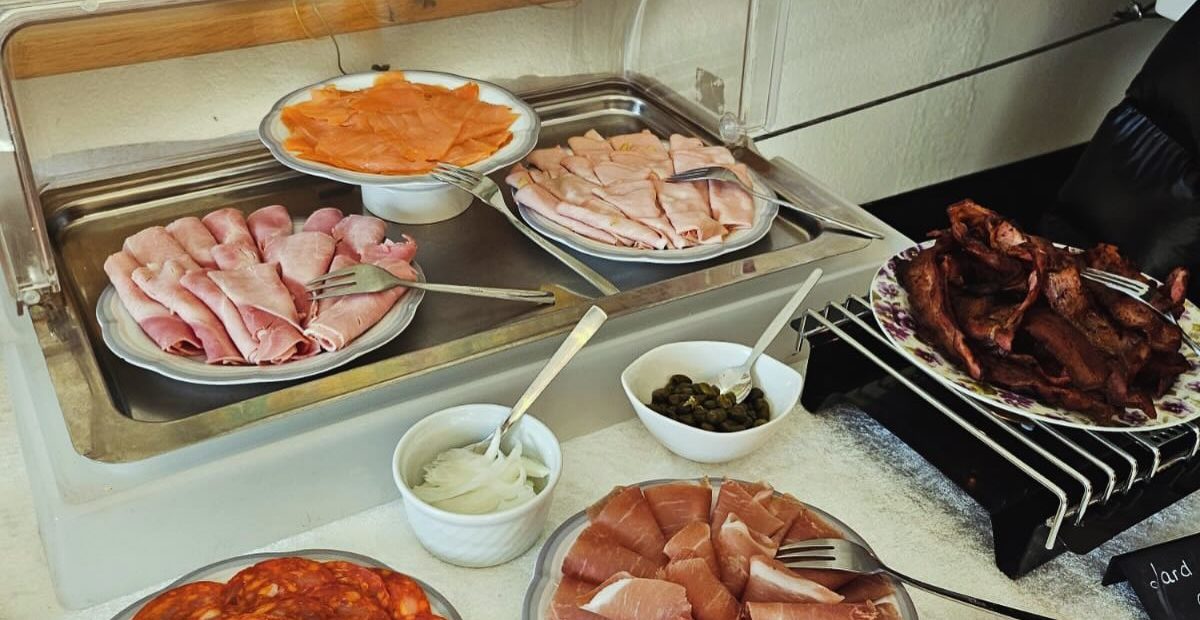 brunch-cafe-du-1er-aout-buffet2