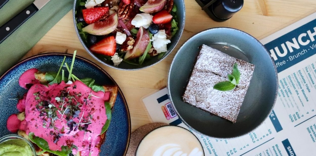brunch-hunch-table