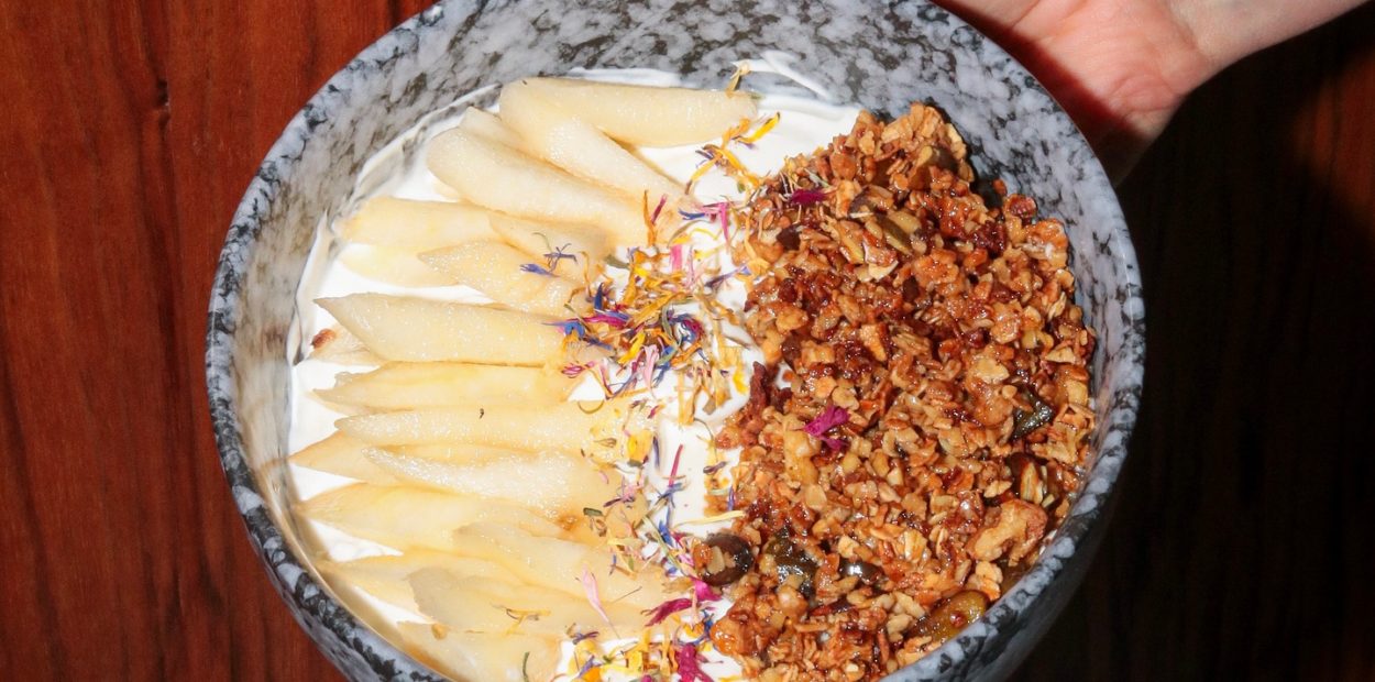 burnch-cafe-de-prelaz-yaourt